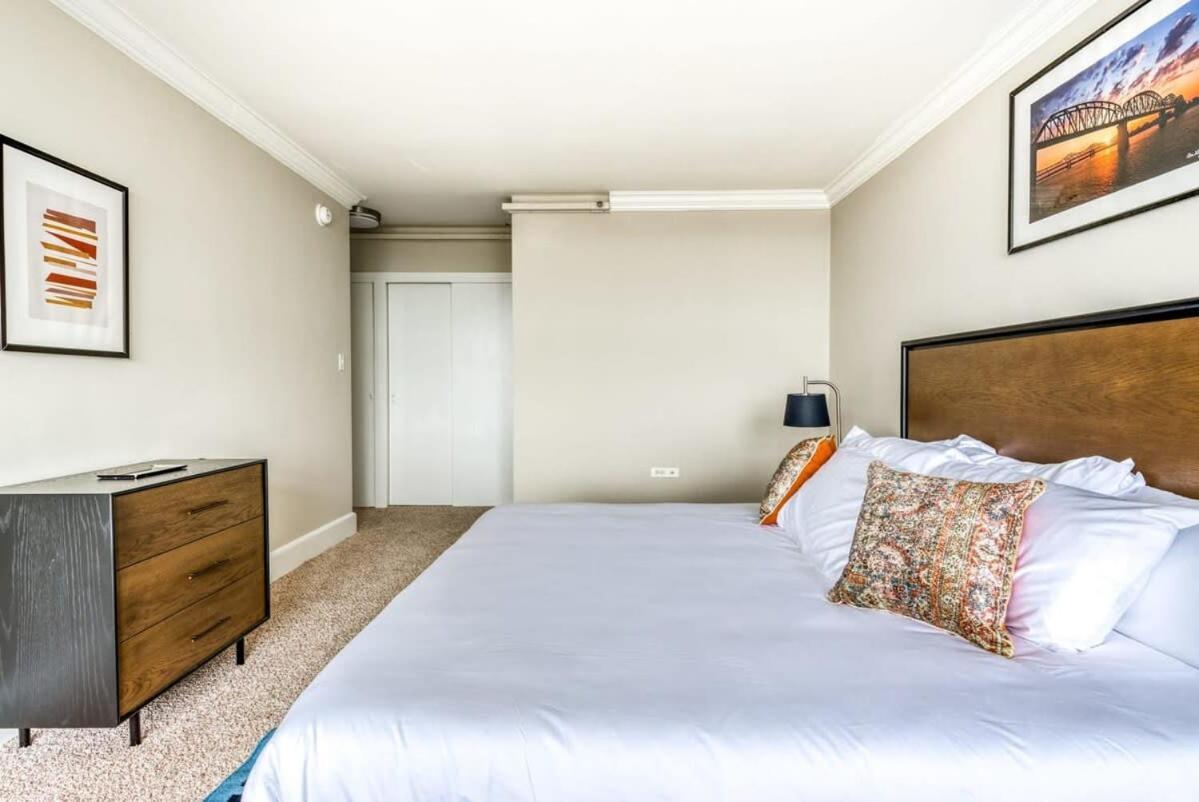Apartment Cozysuites 800 Tower 2br With Gym! 26 *